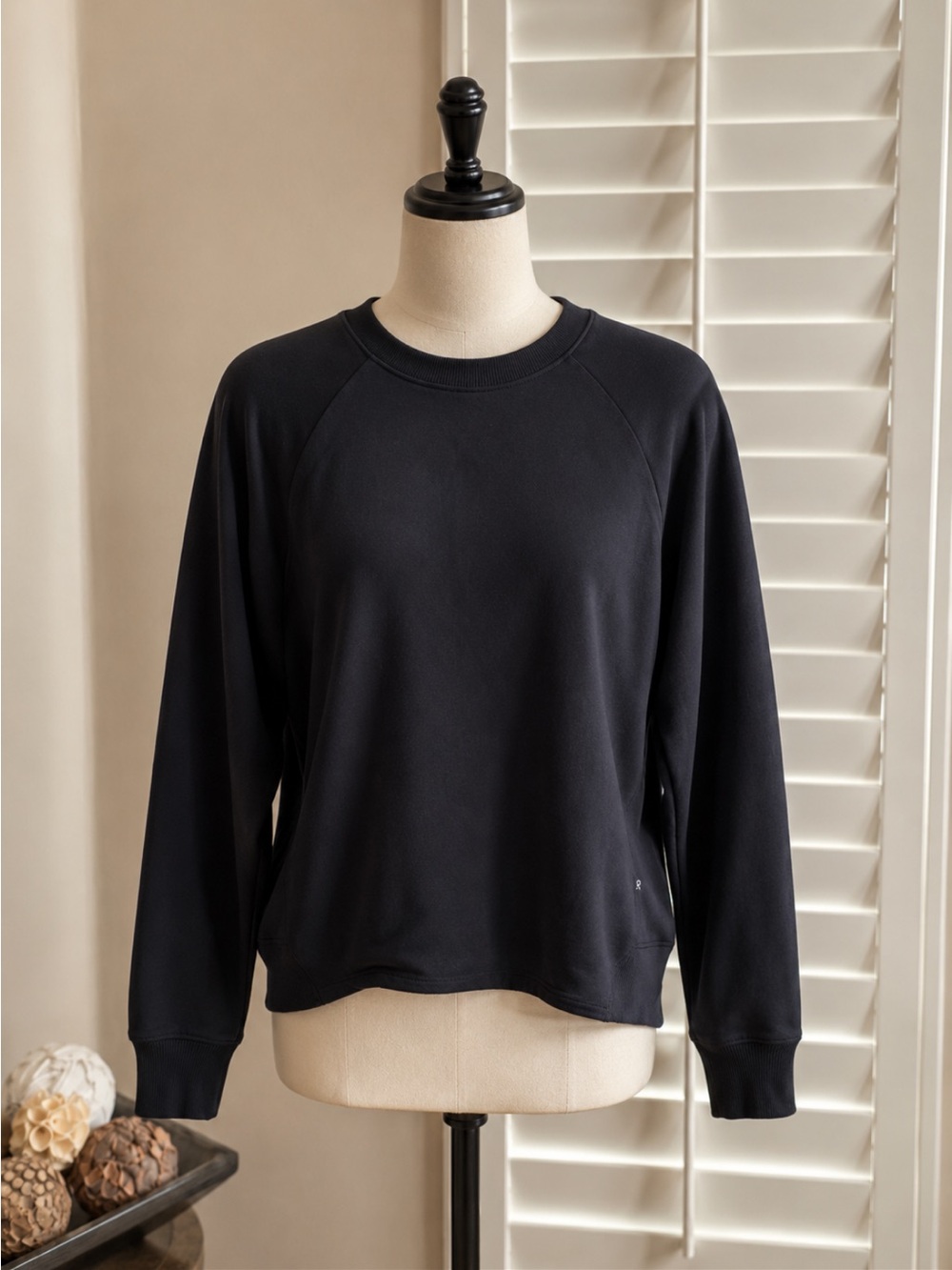 On Running Black Women’s Crewneck Sweatshirt